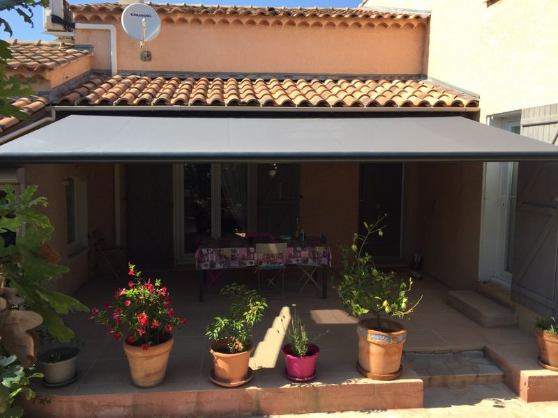 Store coffre ambre sur Istres